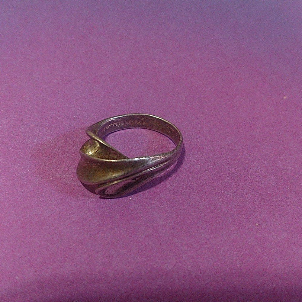 Vintage sterling silver ring